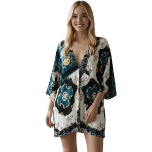 Boohoo Women 16 Plus Chic Plunge Kimono Sleeve Mob Wife Coquette Kaftan